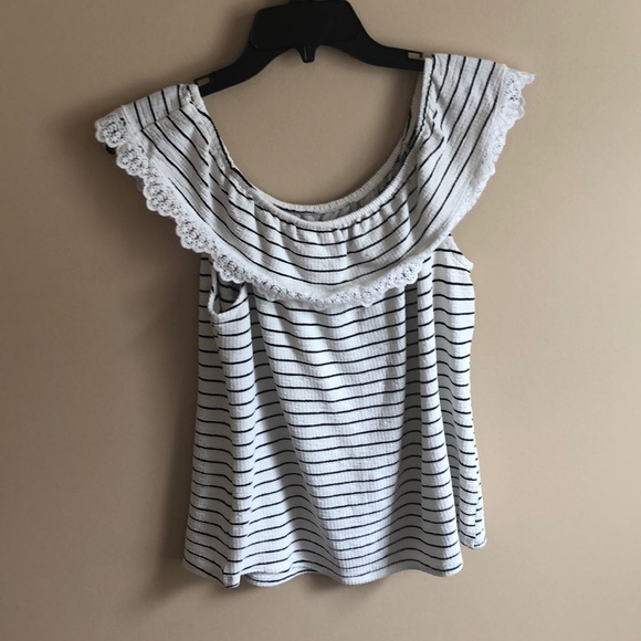 Top - Picture 2 of 2